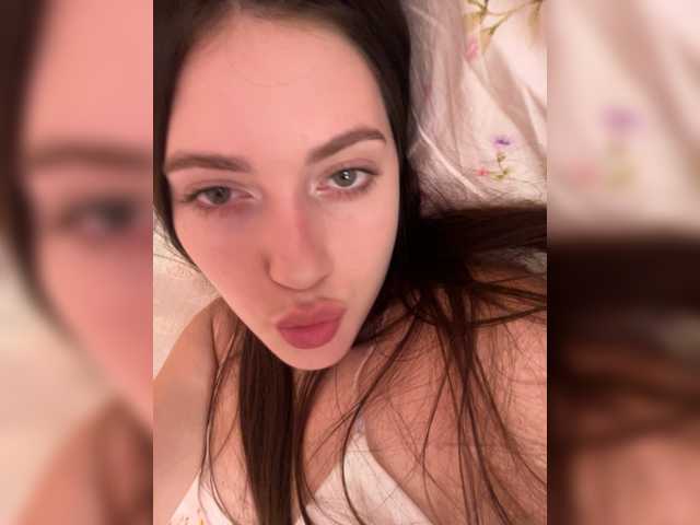 Alicedoll7 live cam on BongaCams
