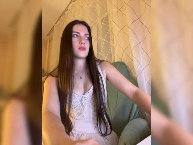 Alicedoll7 live cam on BongaCams