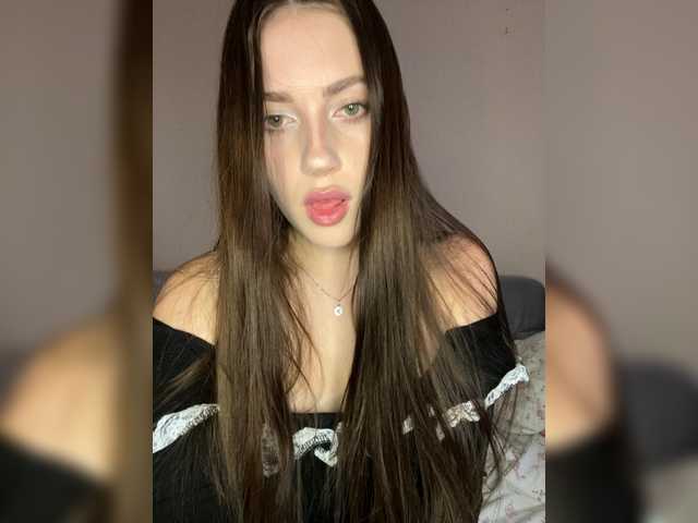 Alicedoll7 live cam on BongaCams