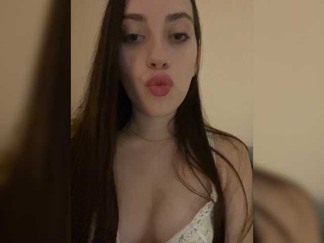 Alicedoll7 live cam on BongaCams