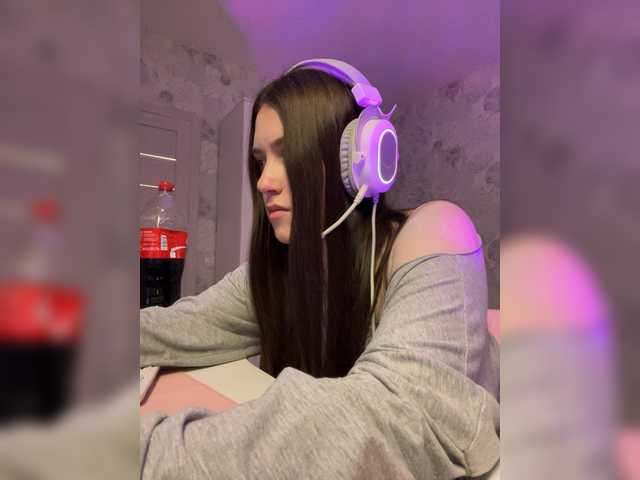 Alicedoll7's BongaCams show and profile