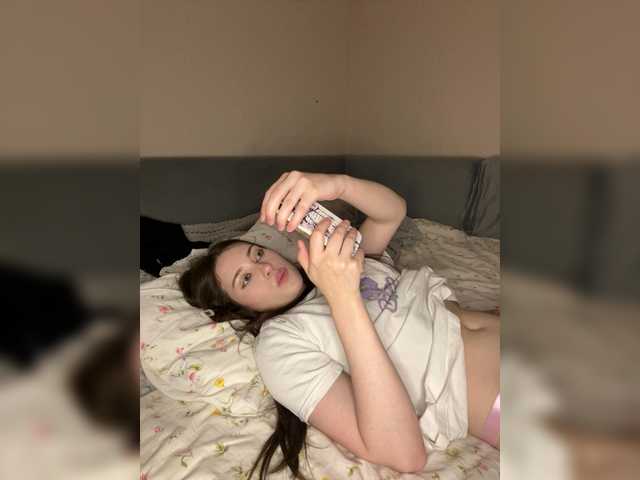 Alicedoll7 live cam on BongaCams