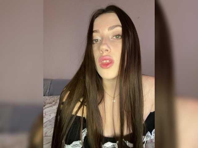 Alicedoll7 live cam on BongaCams
