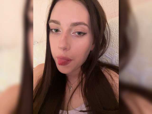 Alicedoll7 live cam on BongaCams