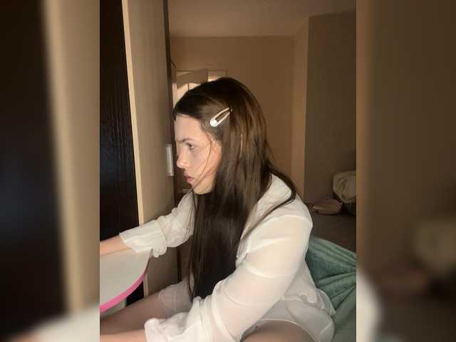 Alicedoll7 live cam on BongaCams