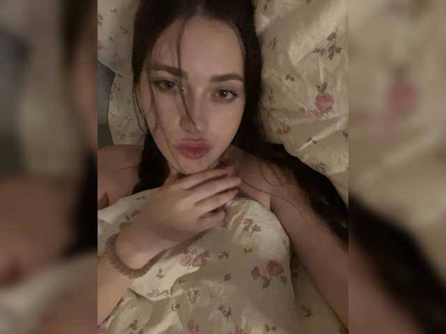 Alicedoll7 live cam on BongaCams