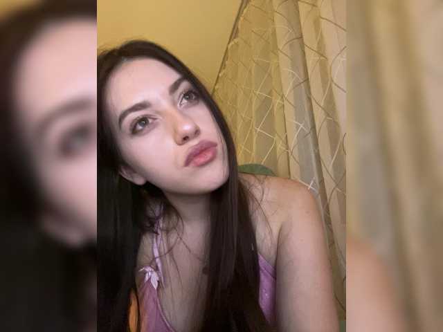 Alicedoll7 live cam on BongaCams