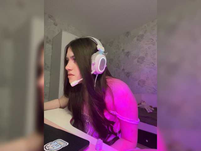 Alicedoll7's BongaCams show and profile