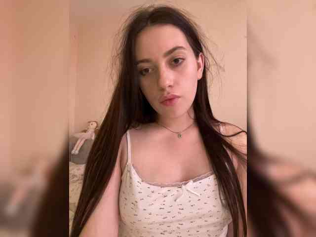 Alienlouhome webcam