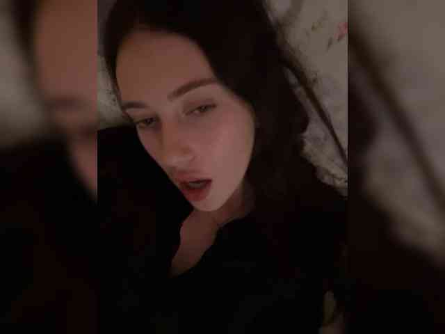 Alienlouhome webcam