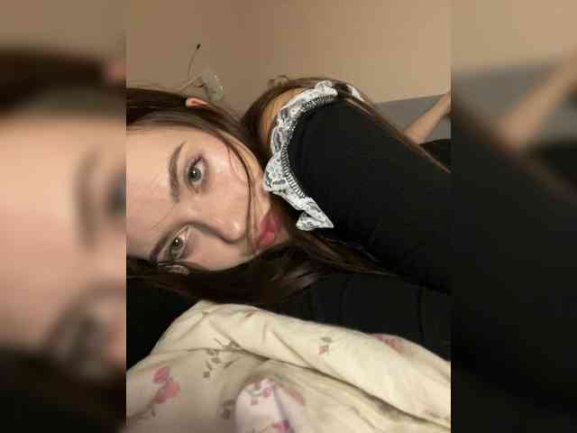 Alienlouhome webcam