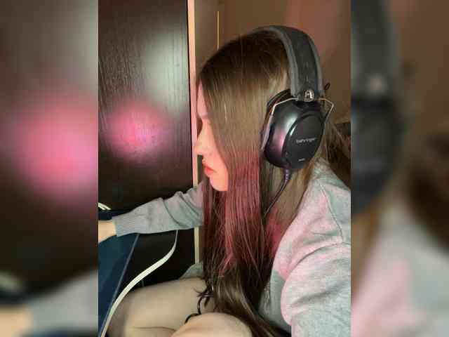 Alicedoll7 webcam