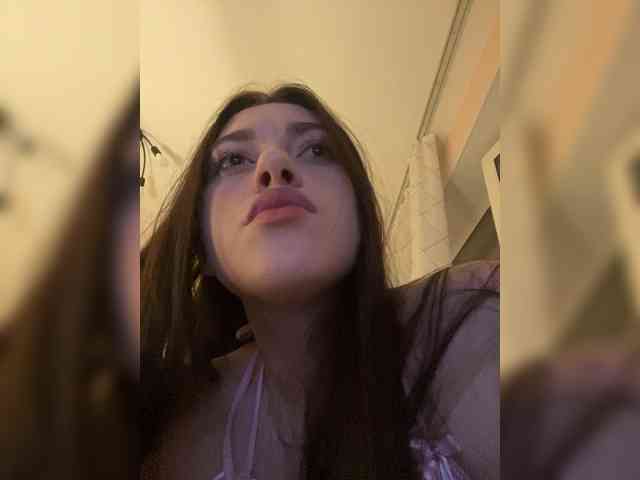 Alienlouhome webcam