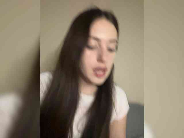 Alienlouhome webcam