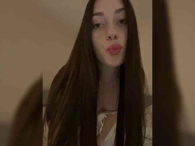 Alienlouhome webcam