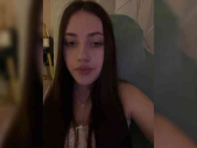 Alienlouhome webcam