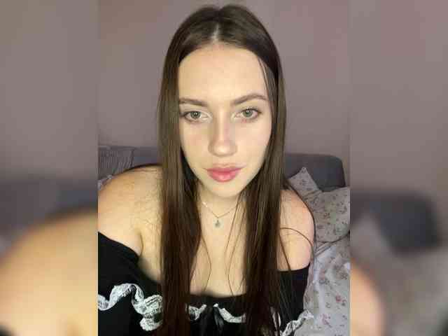 Alienlouhome webcam