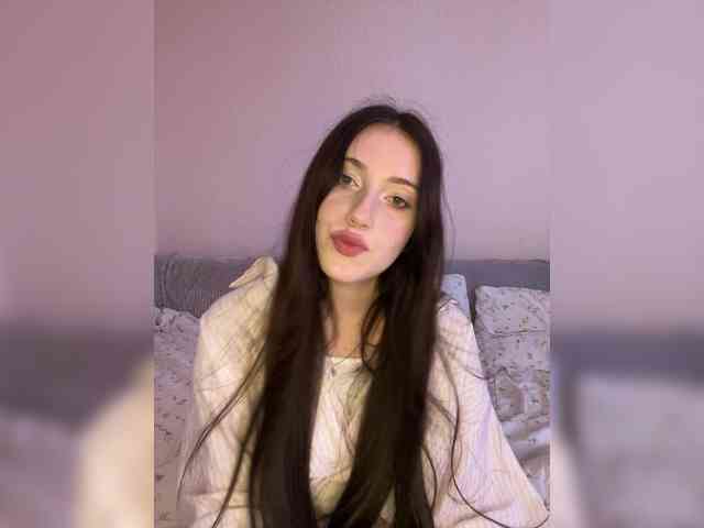 Alienlouhome webcam