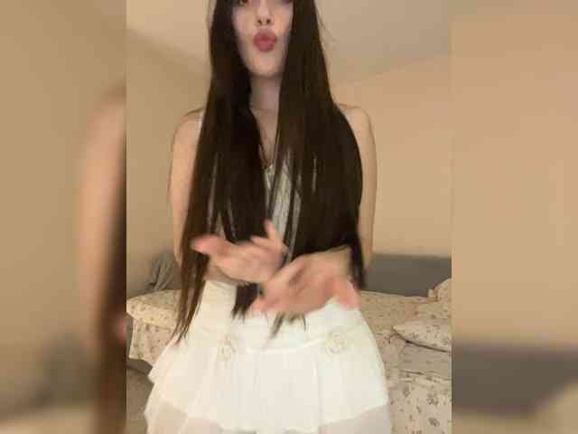 Alienlouhome webcam