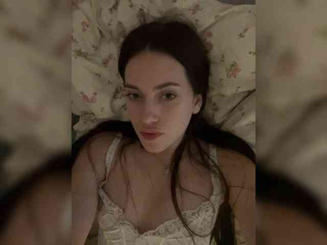 Alienlouhome webcam