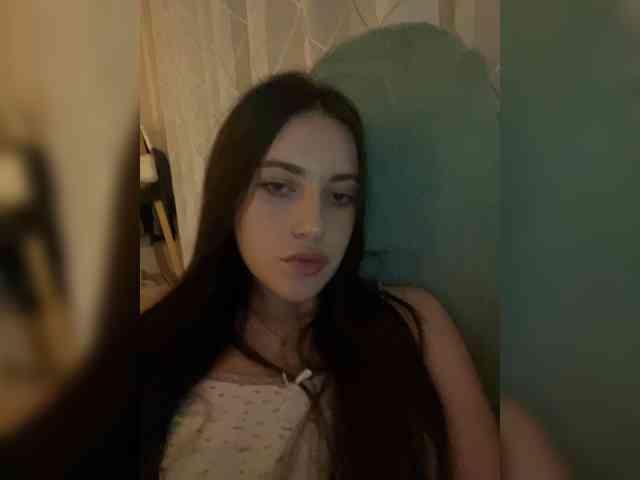 Alienlouhome webcam