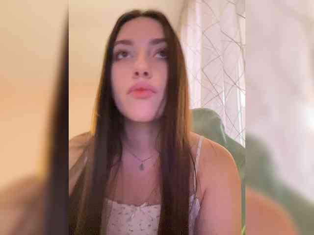 Alienlouhome webcam
