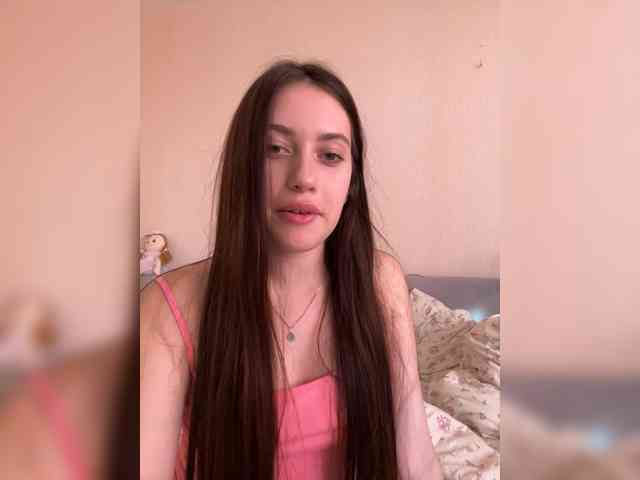 Alienlouhome webcam
