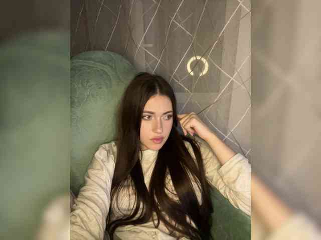 Alienlouhome webcam