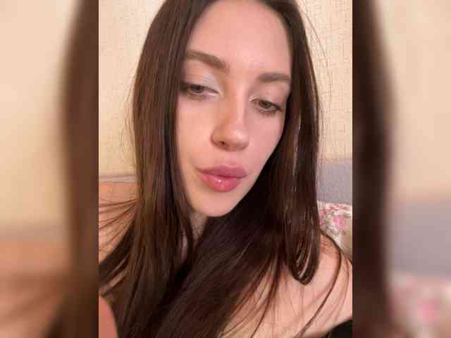 Alienlouhome webcam