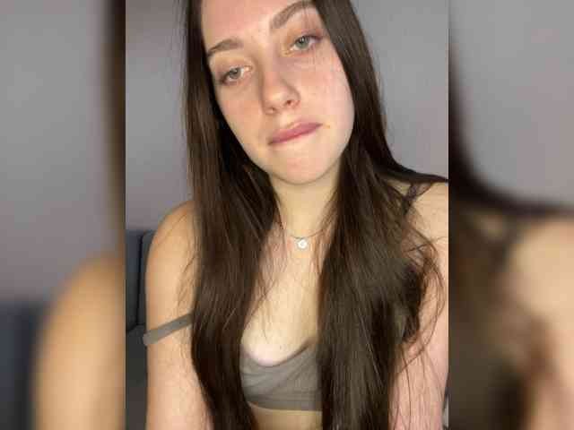 Alienlouhome webcam