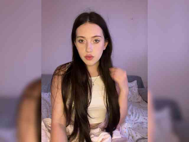 Alienlouhome webcam