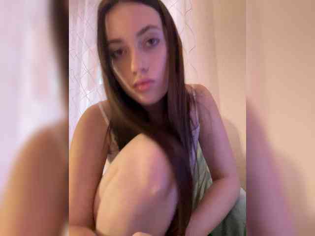 Alienlouhome webcam