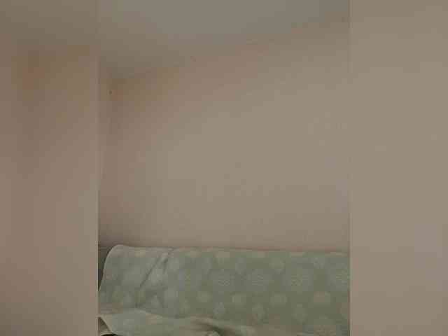 Alienlouhome webcam
