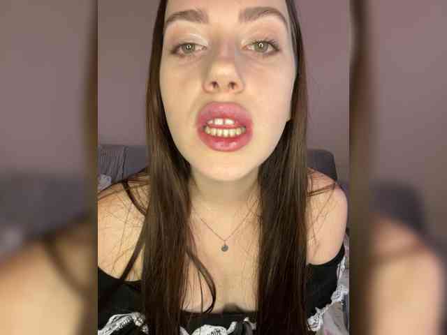 Alienlouhome webcam
