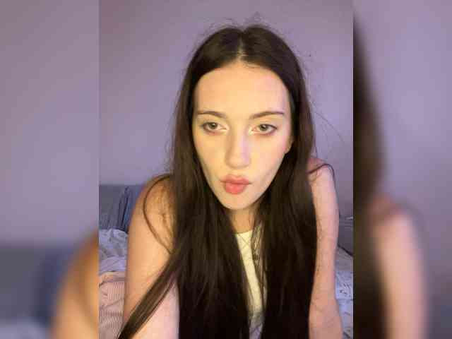 Alienlouhome webcam