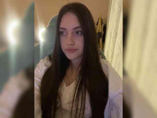 Alienlouhome webcam