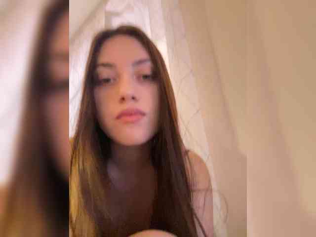 Alienlouhome webcam