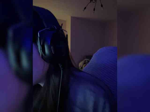 Alicedoll7 webcam