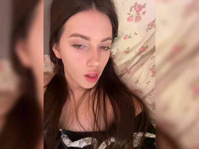 Alienlouhome webcam