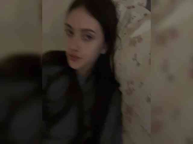 Alienlouhome webcam