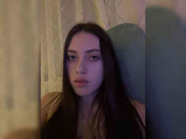 Alienlouhome webcam