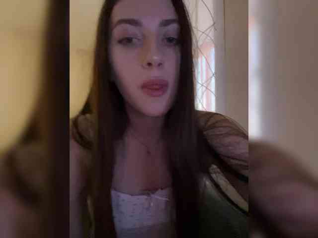Alienlouhome webcam