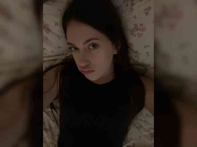 Alienlouhome webcam
