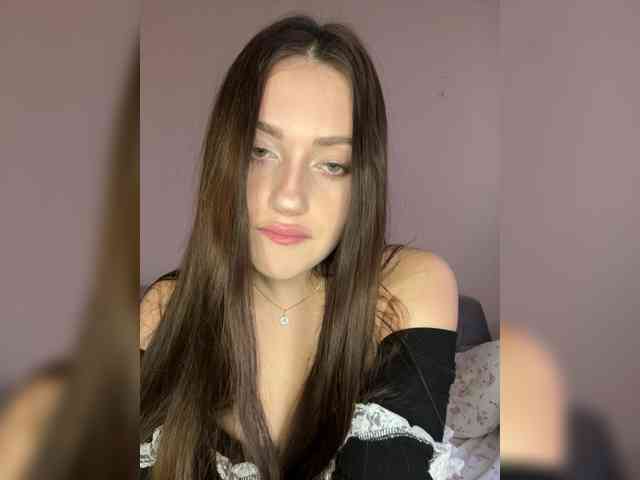 Alienlouhome webcam
