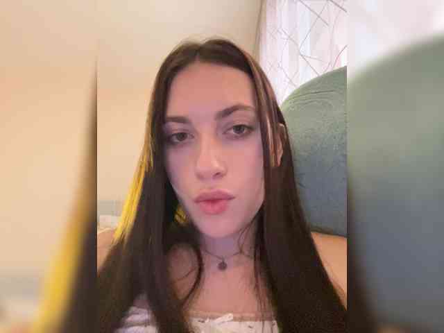 Alienlouhome webcam