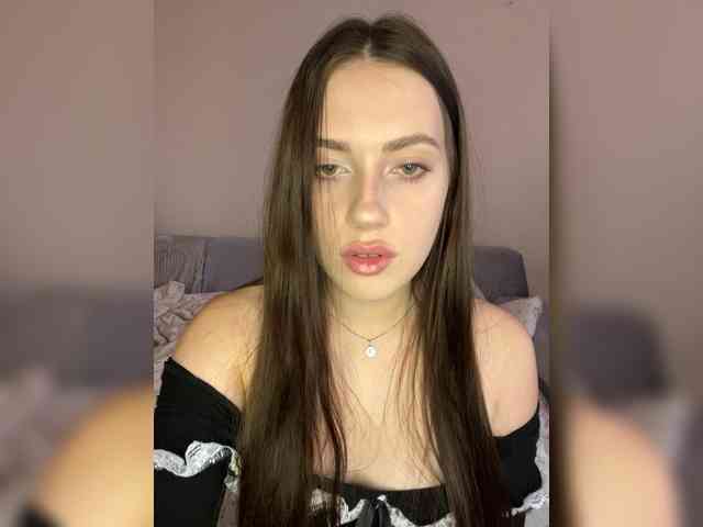 Alienlouhome webcam