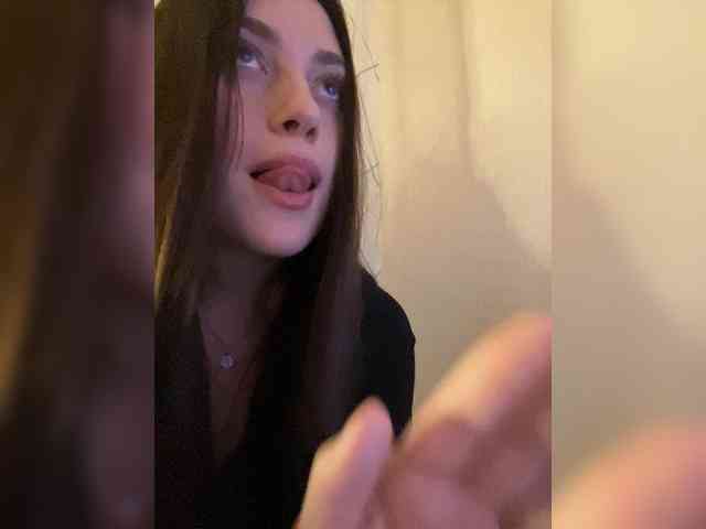 Alienlouhome webcam