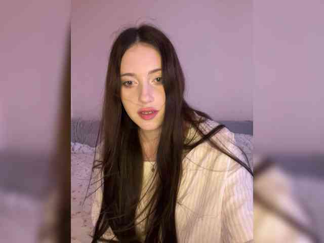 Alienlouhome webcam