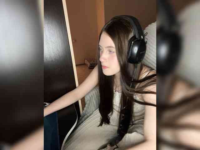 Alicedoll7 webcam