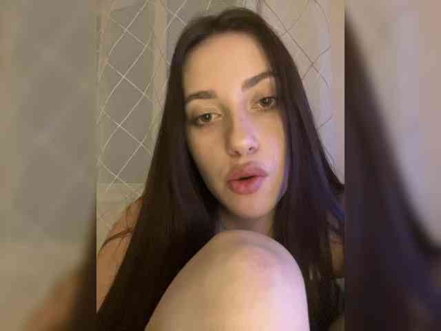 Alienlouhome webcam